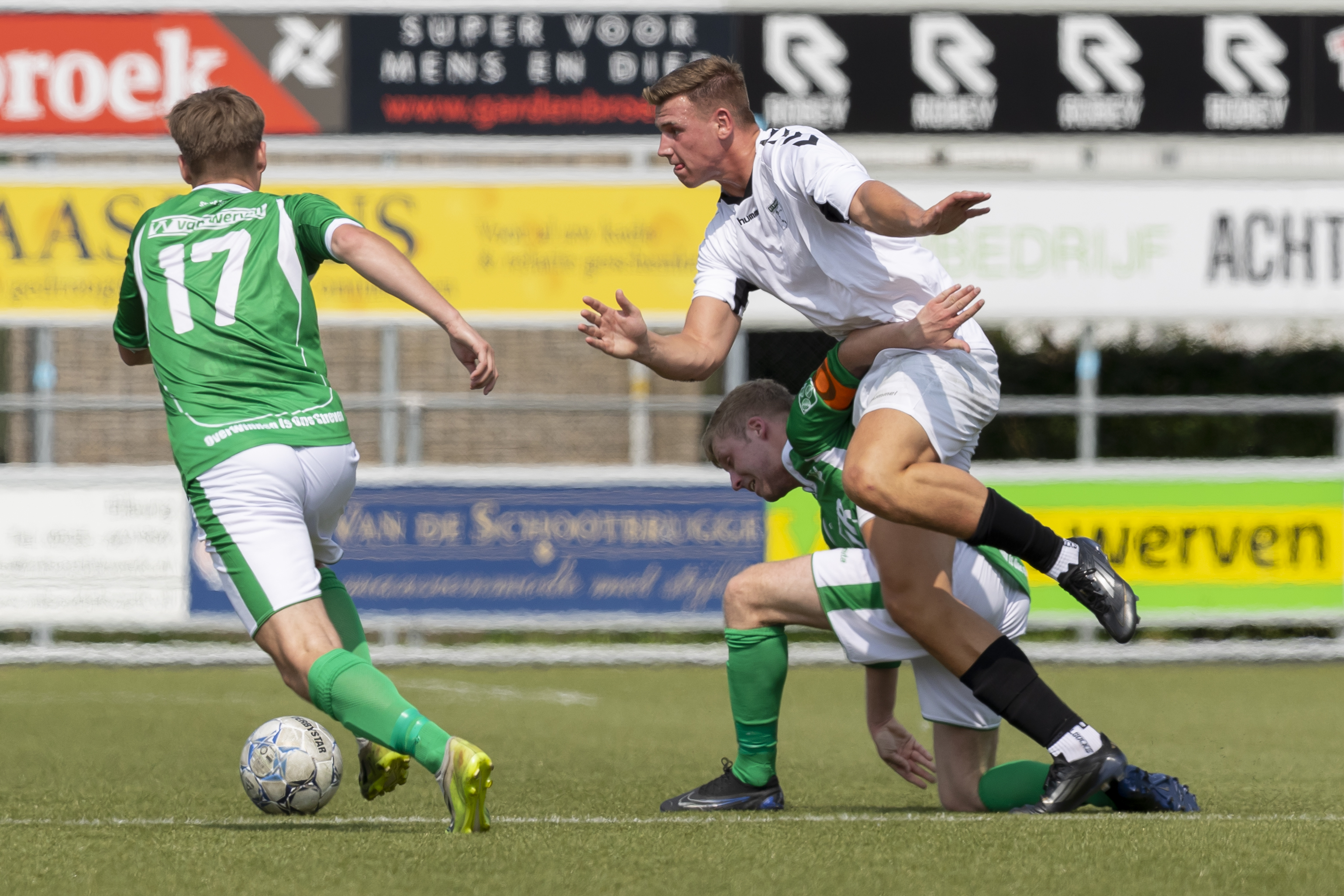 S.V. ´t Harde en OWIOS houden elkaar in evenwicht bij start VeluweCup